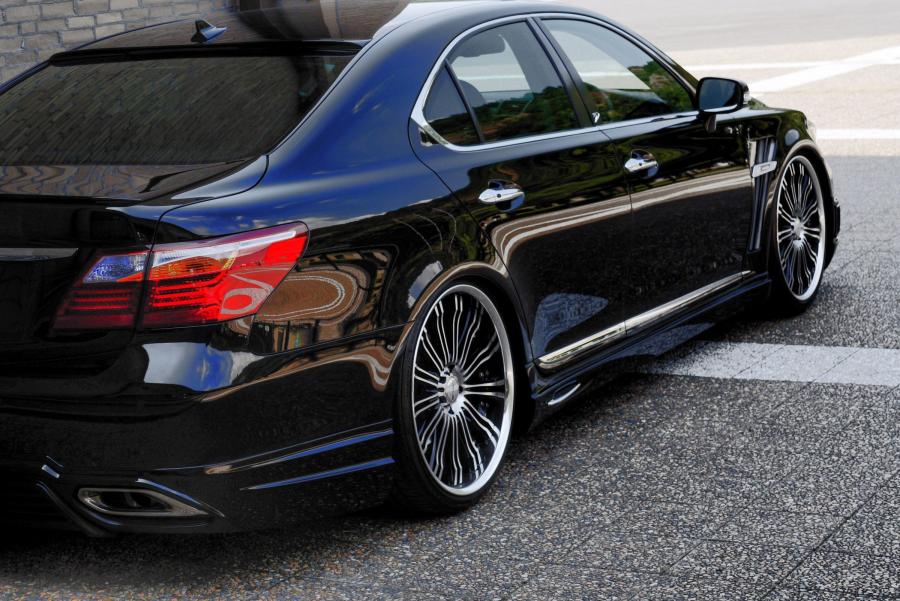  Lexus LS600h Executive Line by Wald 2010 года  (фото 67 из 81)
